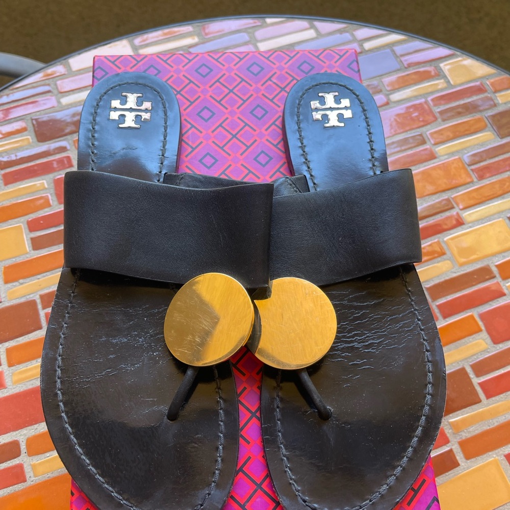 Tory Burch PATOS DISK SANDAL - CALF
LEATHER